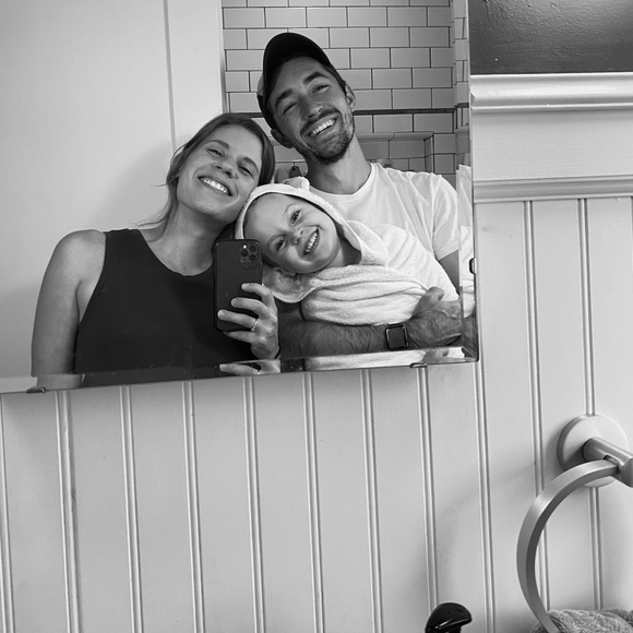 Meet your Posher, Sarah - Picture 1 of 1